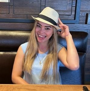 Meet your Posher, Cherry